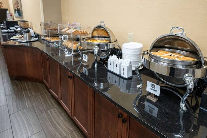 Breakfast/Coffee Service 40 of 61