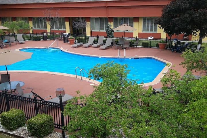 Pool 22 of 61